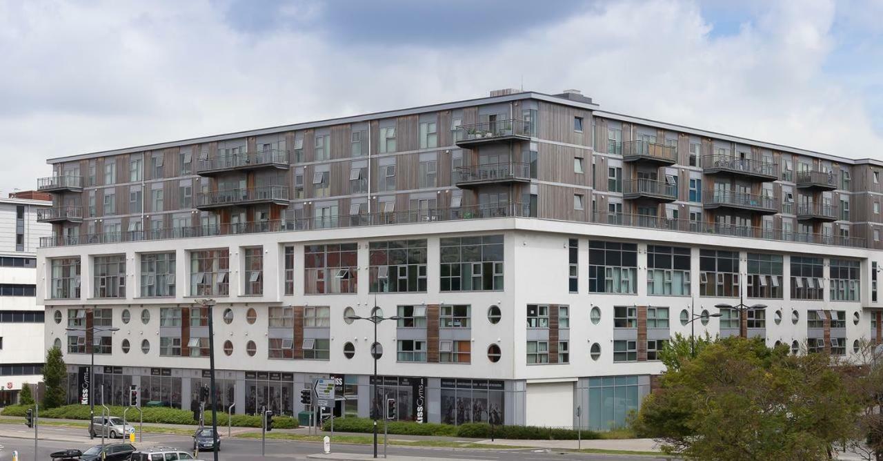 The Paramount, Swindon Apartment Exterior photo